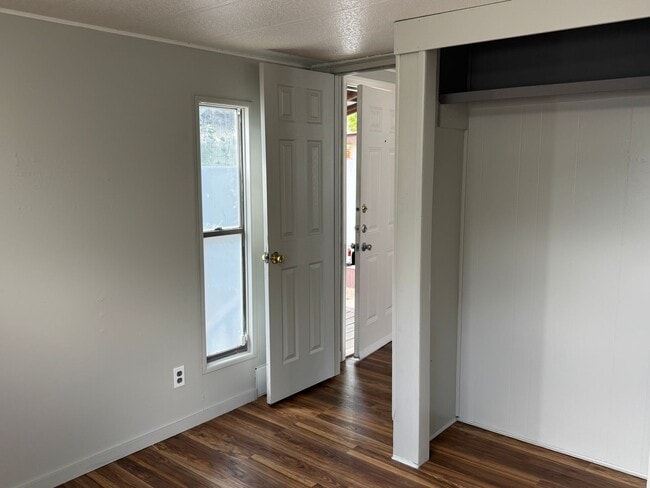 Building Photo - 8415 Braewick Dr