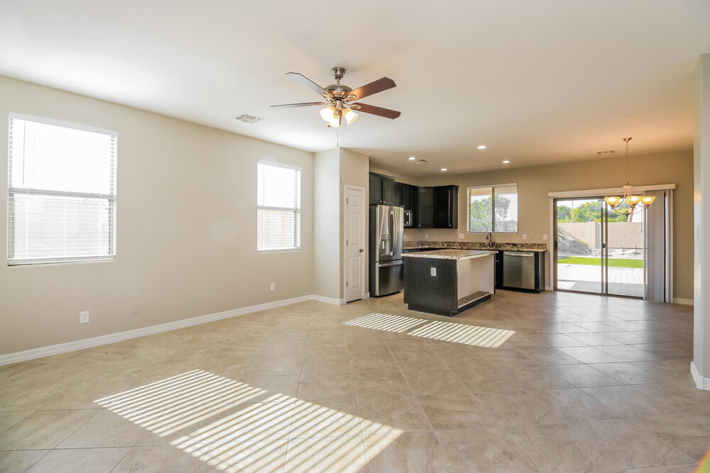 Building Photo - 4165 E Thunderheart Trail