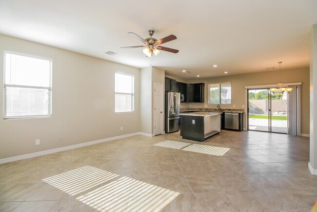 Building Photo - 4165 E Thunderheart Trail