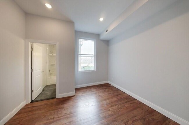 Building Photo - 130 45th St