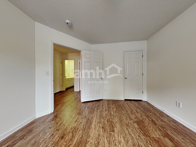 Building Photo - 5700 Regent Village Drive