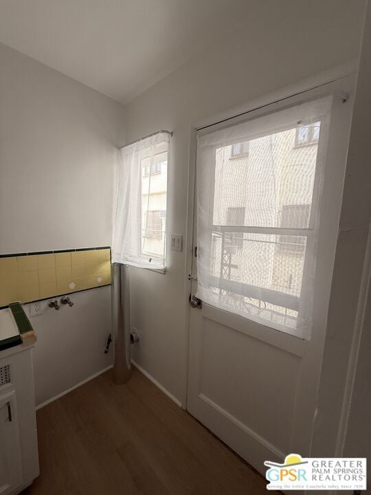 Building Photo - 1057 S Genesee Ave