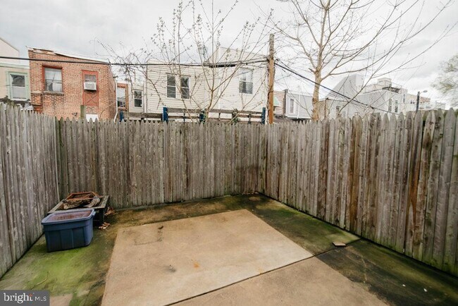 Building Photo - 1727 Annin St