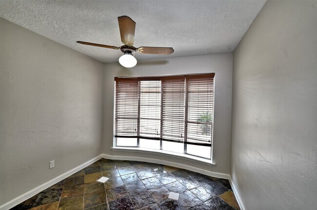 Building Photo - 11203 Verlaine Dr