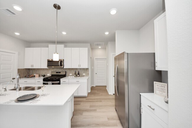 Building Photo - 16981 Juniper Blossom Bnd