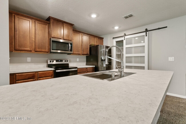 Building Photo - 9051 Tahoe Ln