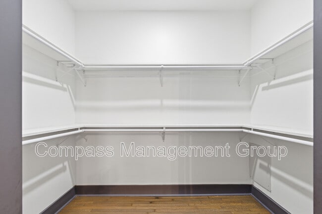 Building Photo - 3227 E 5th Ave