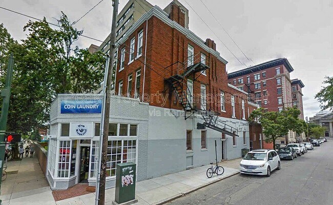 Building Photo - 511 Ryland St