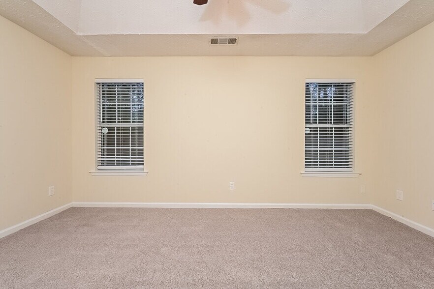 Building Photo - 406 Summer Hill Cir