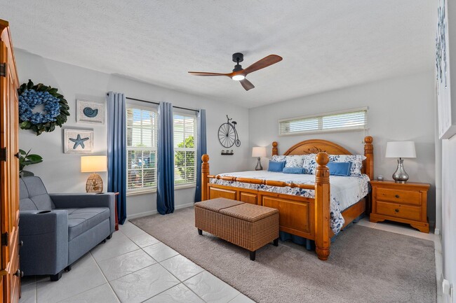 Building Photo - 2186 SE Wild Meadow Cir