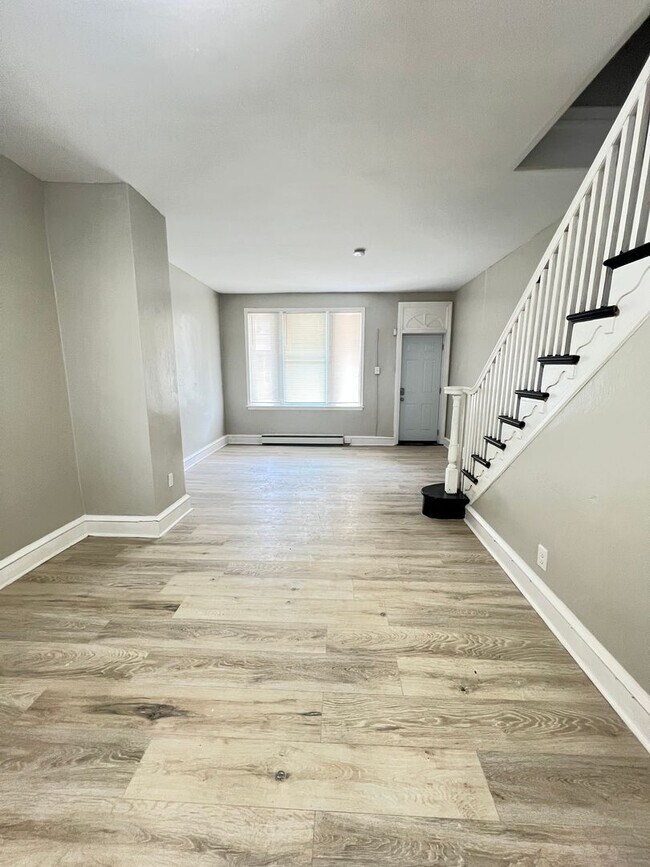 Building Photo - Remodeled 3b/1.5b House. Section 8 ONLY!