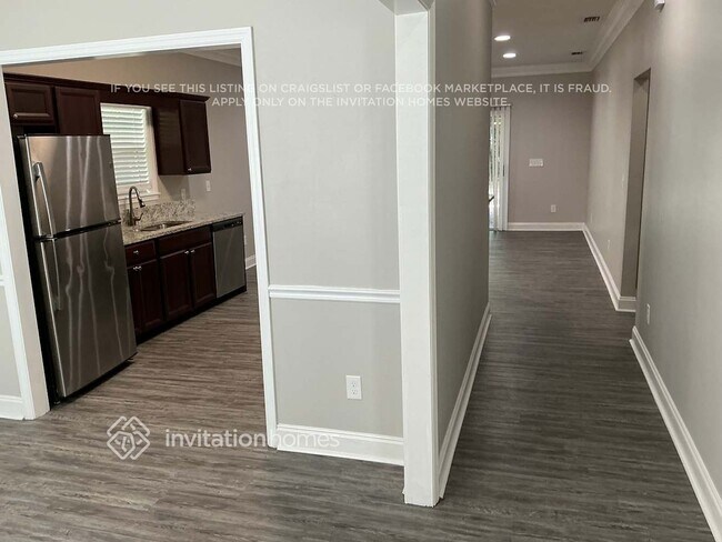 Building Photo - 2346 Somerset Rd