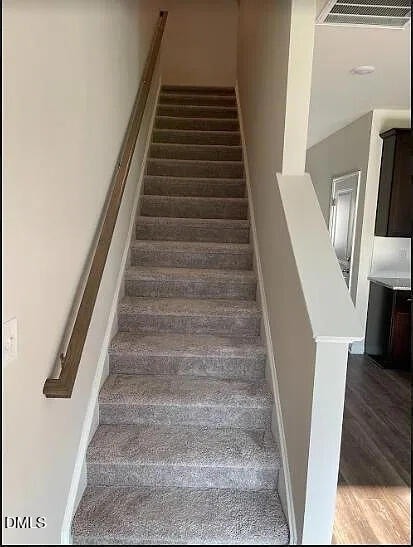 Building Photo - 930 Field Ivy Dr