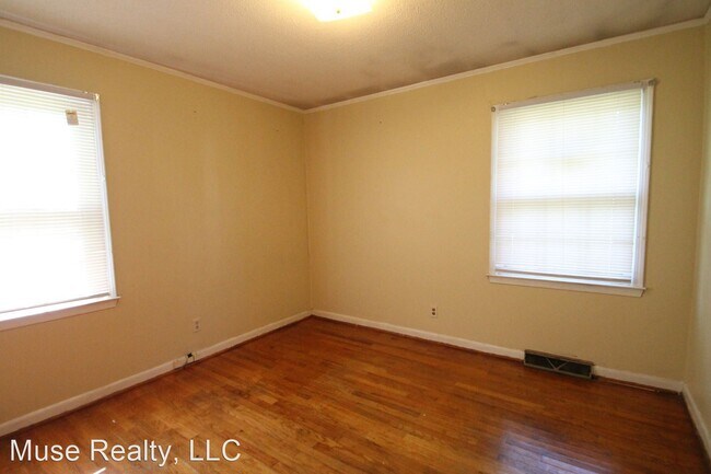 Building Photo - 3 br, 1 bath House - 713 Ogden Road