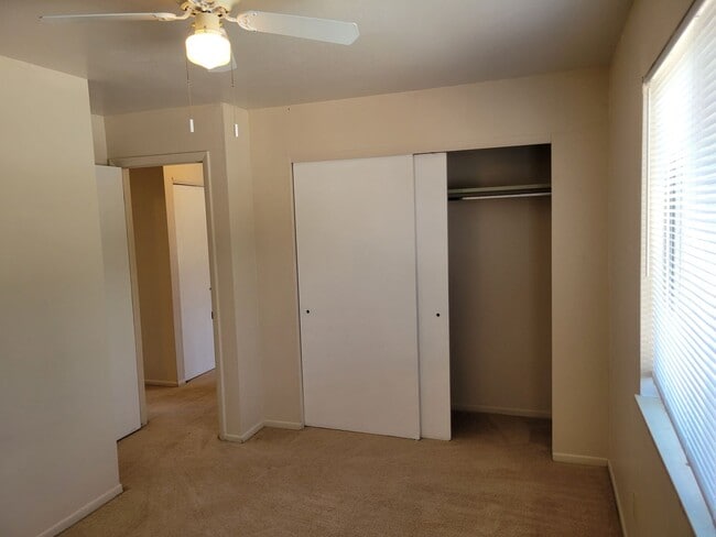 Building Photo - 4 Bed 2 Bath Allowing Pets - Available Now! - MileStone RES