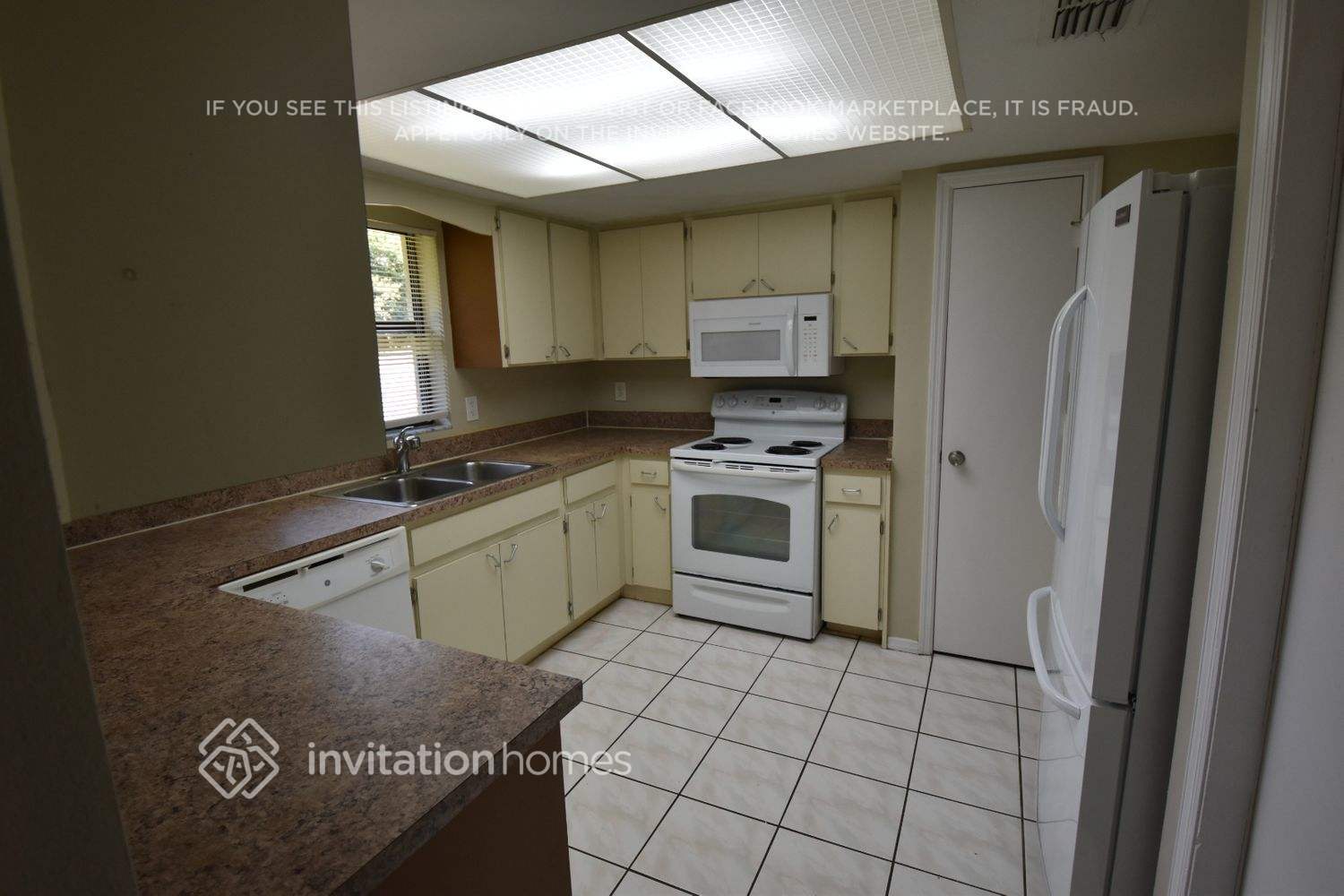 Building Photo - 1517 Kestrel Way