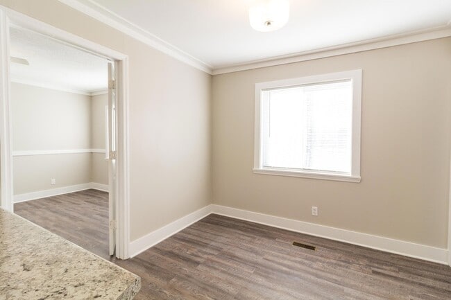 Building Photo - 207 Central Dr