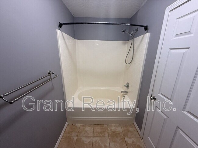 Building Photo - 2096 Andorra St