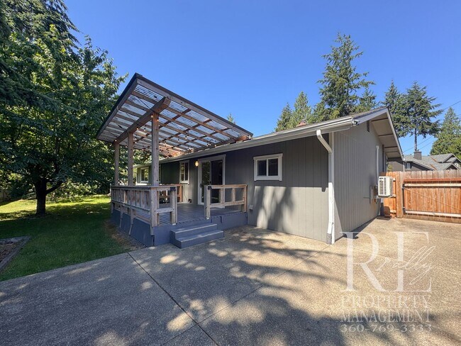 Building Photo - 8240 NE Seawind Ave