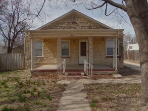 Building Photo - 417 S Leonine Rd