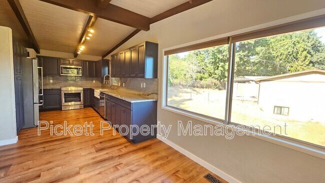Building Photo - 6145 Cameron Ln NW
