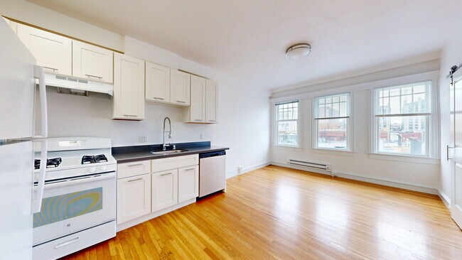 Building Photo - 665 Eddy St