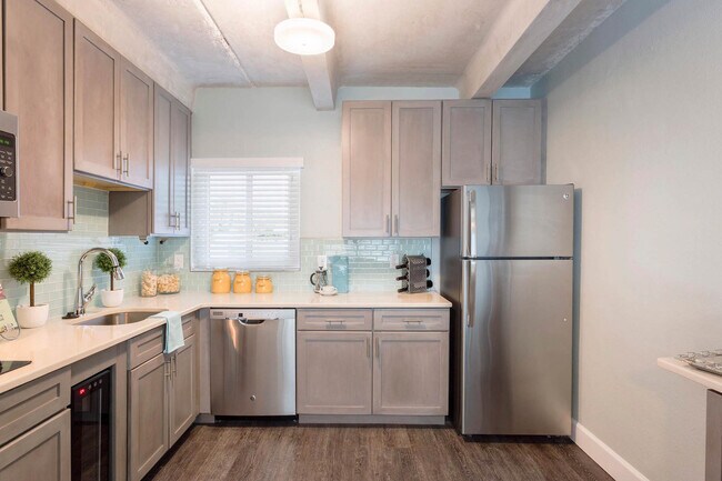 Interior Photo - Iris Flats