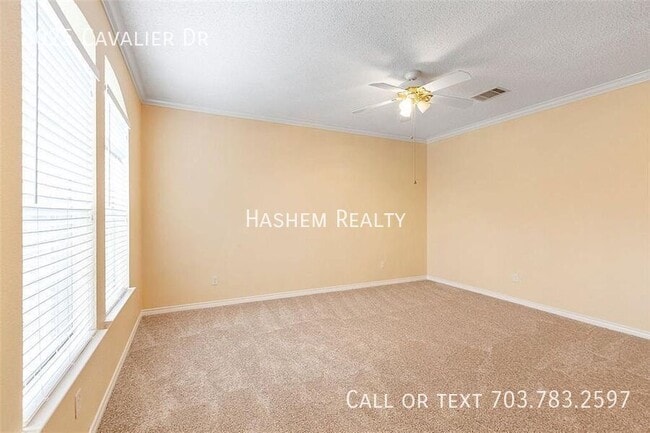 Building Photo - 8025 Cavalier Dr