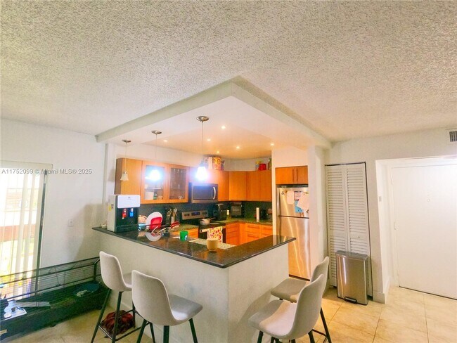 Building Photo - 8540 SW 149th Ave