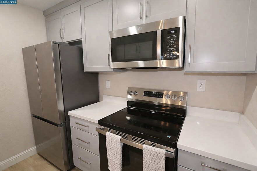 Building Photo - 2208 Peppertree Way