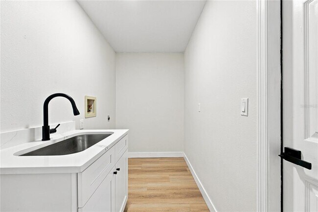 Building Photo - 2405 Appaloosa Cir