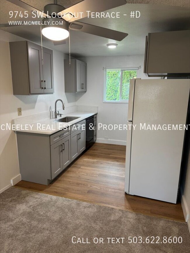 Building Photo - Upper Unit, Two Bedroom with Remodeled kit...