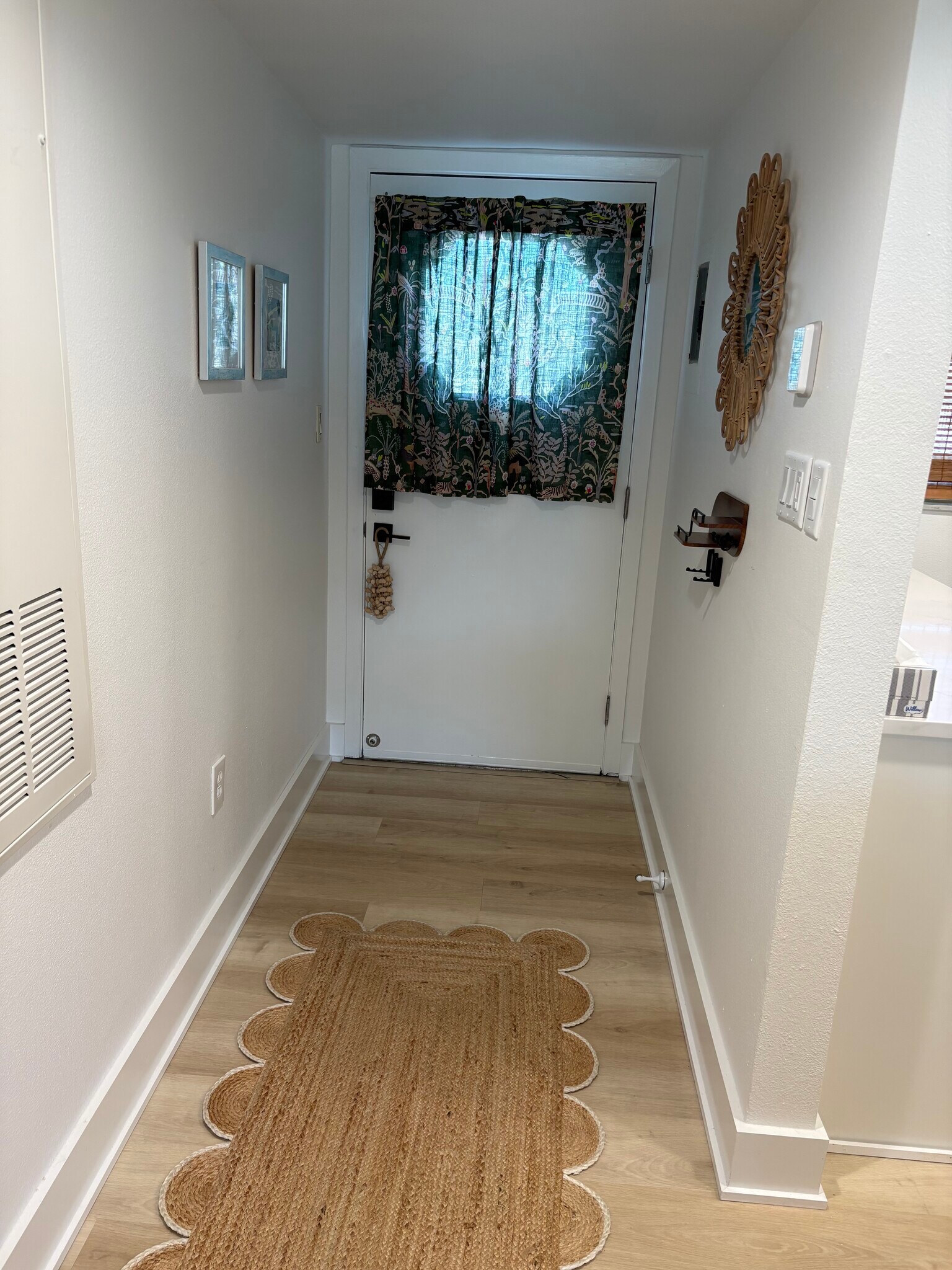 Building Photo - 325 N Causeway