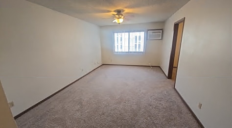 Building Photo - 522 S Clinton St