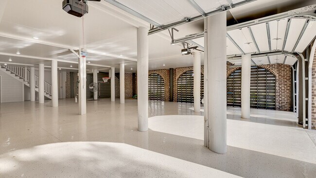 Building Photo - 1058 Debordieu Blvd