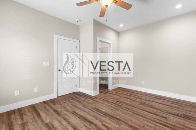 Building Photo - 12 Riddle Rd