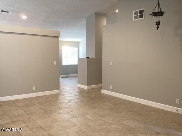 Building Photo - 1108 Oakwood Ln