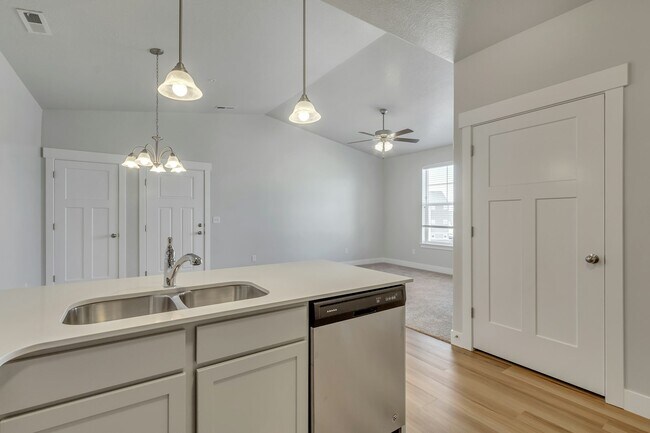 Building Photo - 13221 Dominica Ln