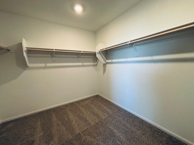 Building Photo - 6038 Swift Lariat St