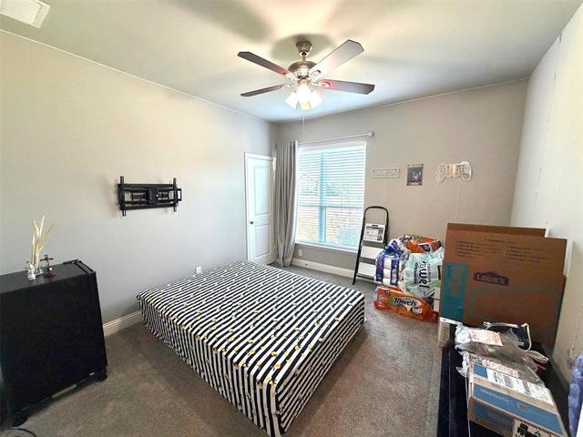 Building Photo - 402 Coyote Creek Dr
