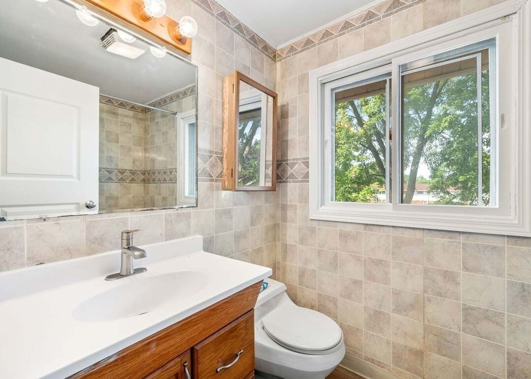 Building Photo - 3075 Kingston Ct