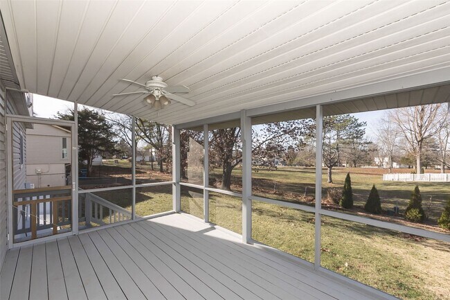 Building Photo - 2285 Hill House Rd