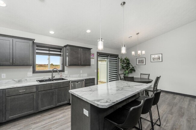 Building Photo - 4500 W 34th St N