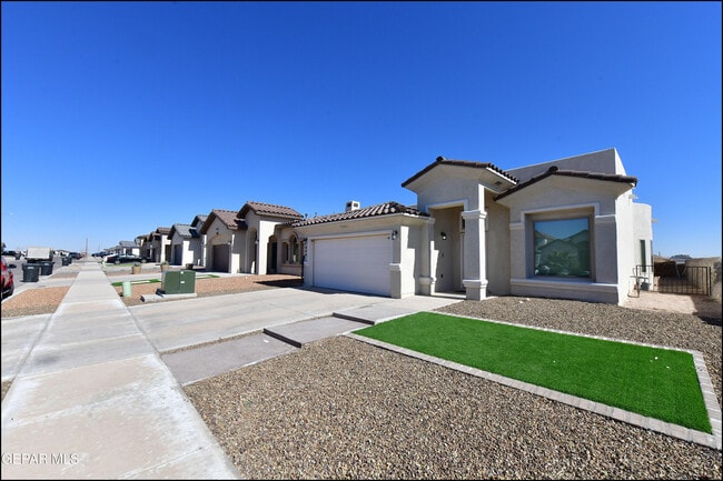 Building Photo - 644 Paseo Dulce Ave