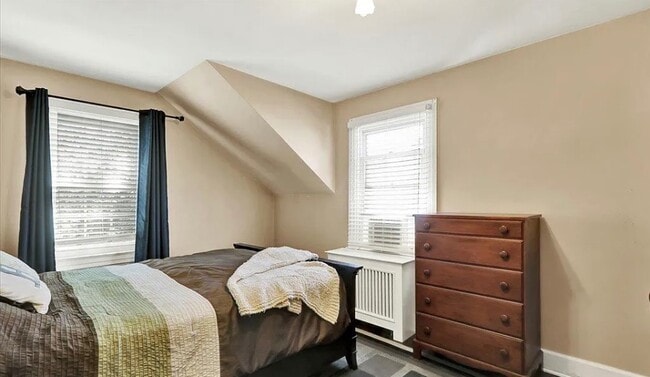 Building Photo - 813 N Franklin St