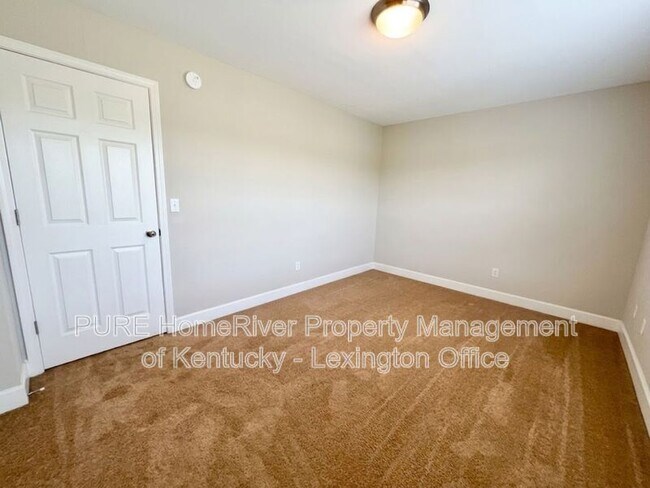 Building Photo - 348 Kelli Rose Way