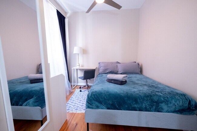 Building Photo - 230 W 113th St