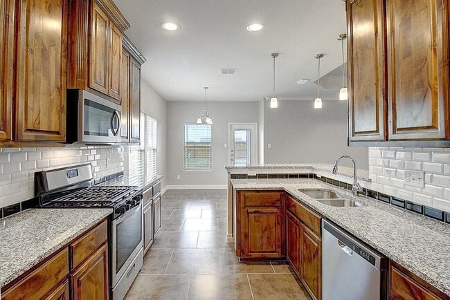 Building Photo - 7530 Sable Creek Dr