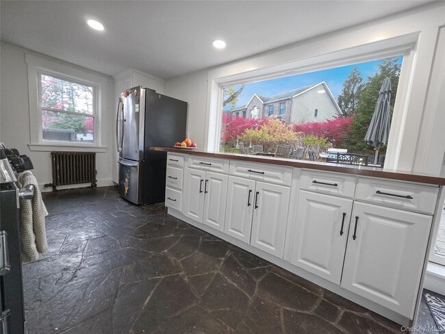 Building Photo - 269 Old Rte 304