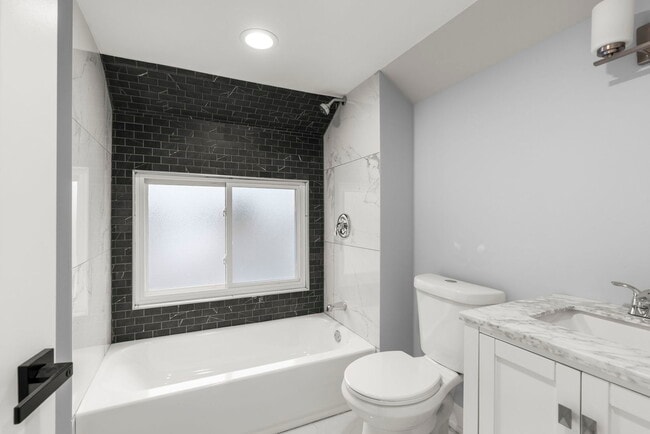 Building Photo - 5542 W 64th St